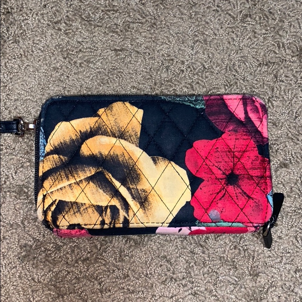 Vera Bradley Wristlet/wallet. - Picture 2 of 3
